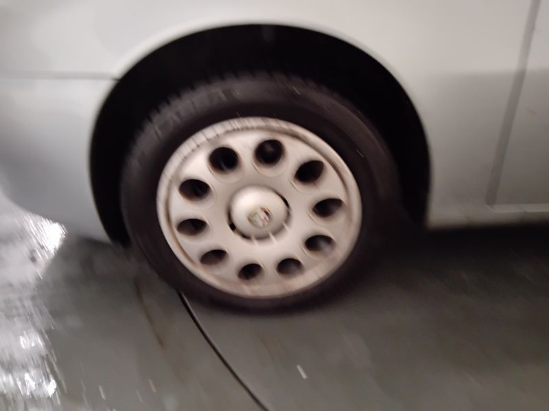 GuidiCar - ALFA ROMEO 147 147 - 1.6i 16V Twin Spark cat 5p. Distinctive